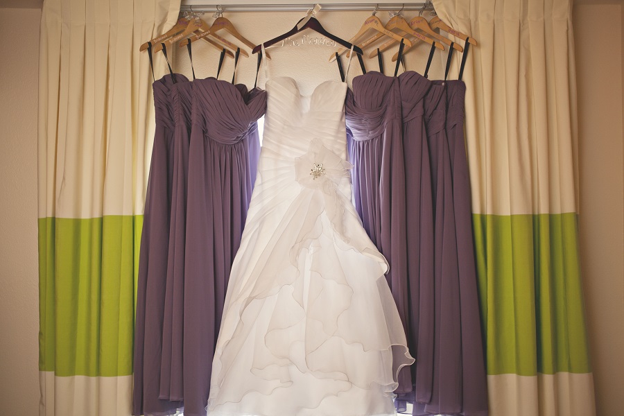 wesley-chapel-wedding-photographer-dresses